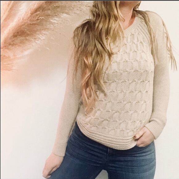 MAX STUDIO Tan Cream Beige Chunky Cable Knit Crew Curve Hem Pullover Sweater S - Picture 5 of 8